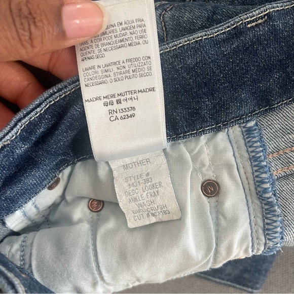 Mother Looker Ankle Fray in Girl Crush - Picture 10 of 11